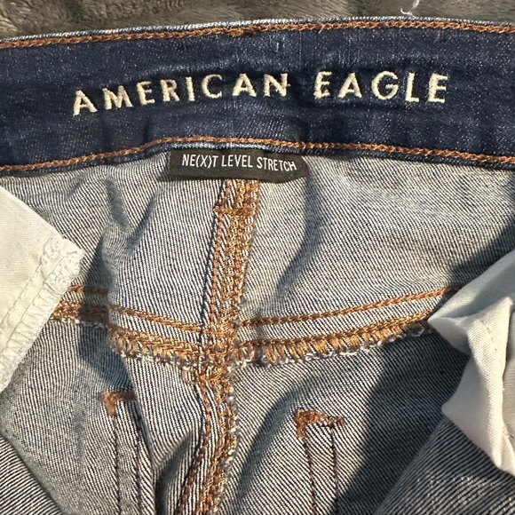 AE Hi-Rise Destructed Jeggings, Hi-Rise, Size 6R - Picture 4 of 7